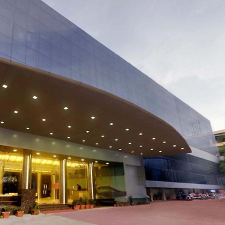 Saj Luciya -A Classified 4 Star Hotel Тривандрум Экстерьер фото