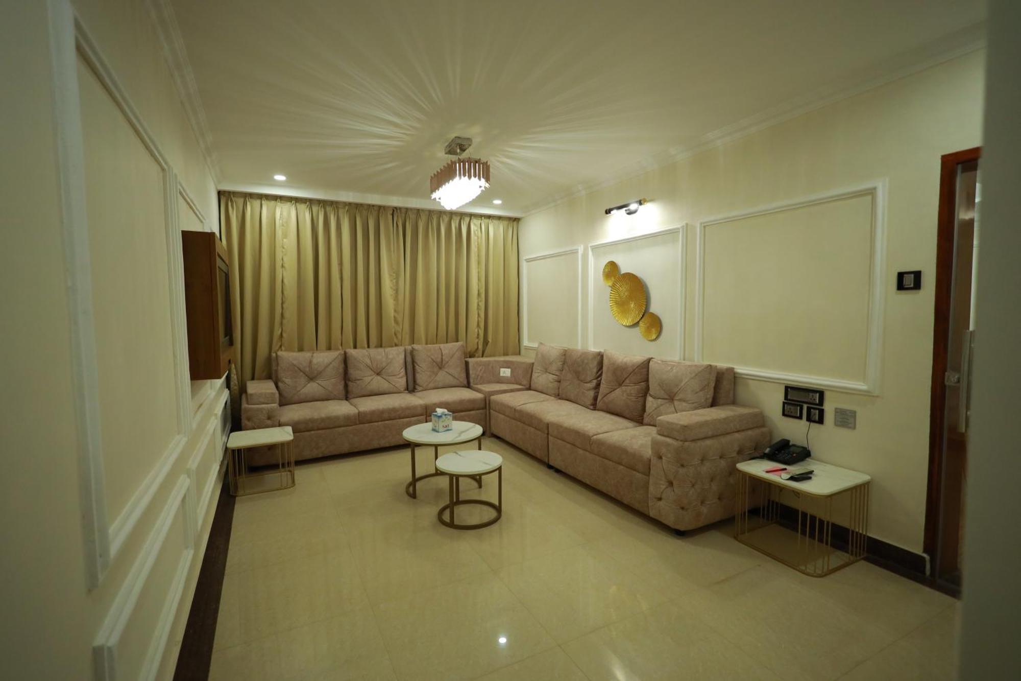 Saj Luciya -A Classified 4 Star Hotel Тривандрум Экстерьер фото
